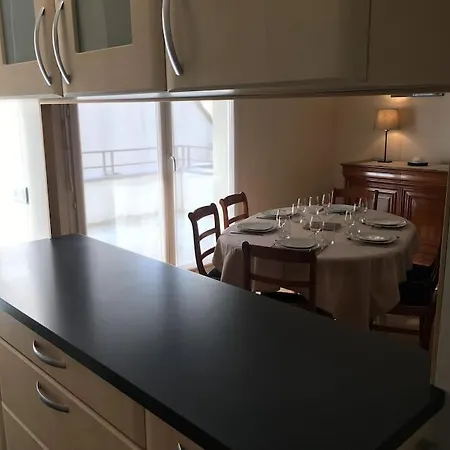 Apartment Spacieux A - N15 *
